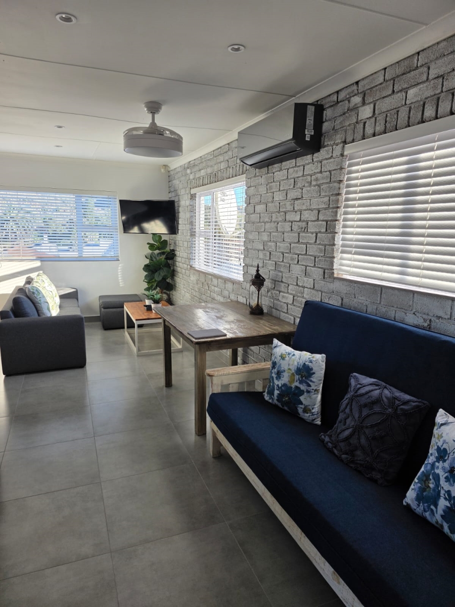 To Let 2 Bedroom Property for Rent in Bayview Western Cape